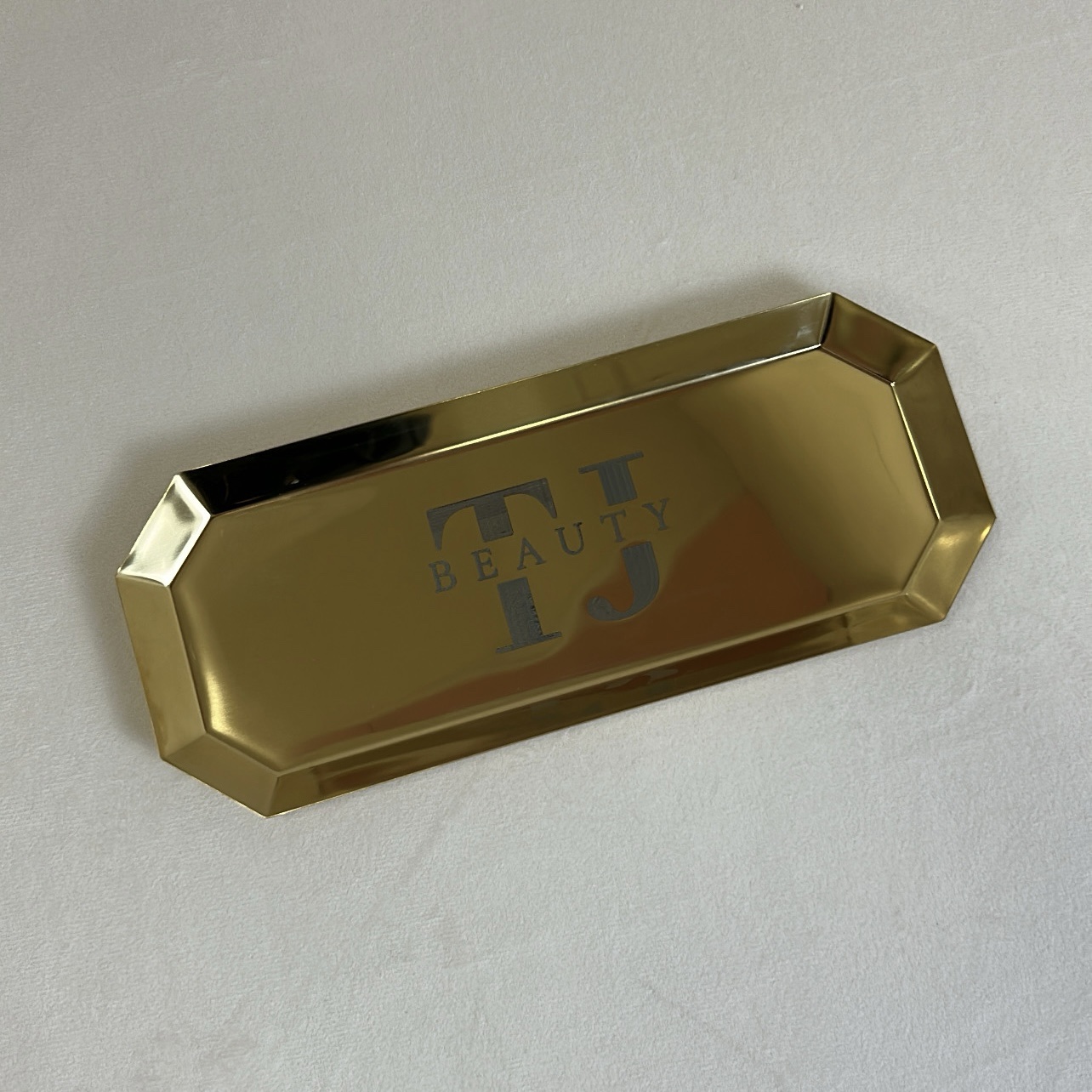 02e1df30-1280-4ba8-9147-9baeb8e5a117